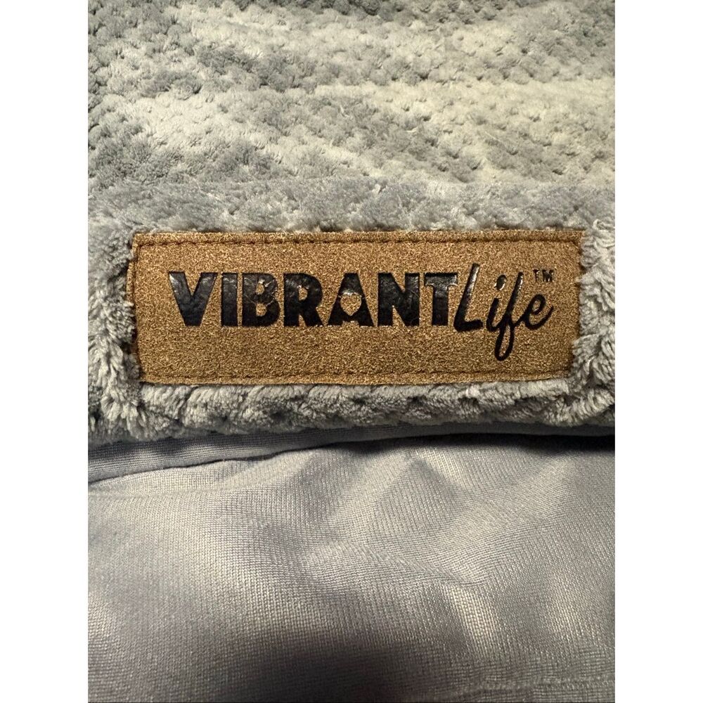 Vibrant Life gray machine washable pet bed - Picture 3 of 8